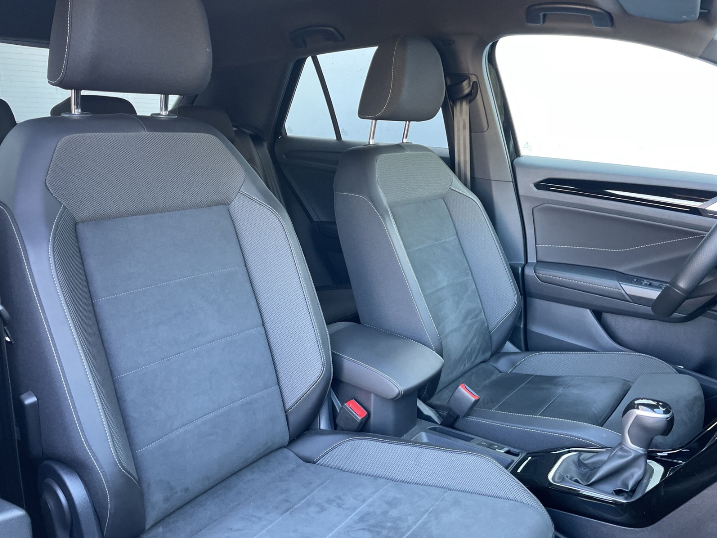 T-Roc 1.5 TSI DSG R-Line AHK/Kamera/Navi/App-Connect/ergoActive/Sitzhzg
