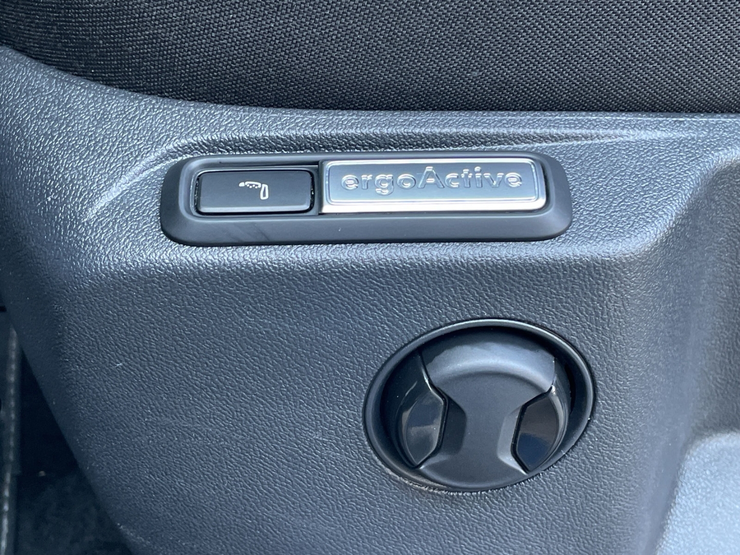 T-Roc 1.5 TSI DSG R-Line AHK/Kamera/Navi/App-Connect/ergoActive/Sitzhzg