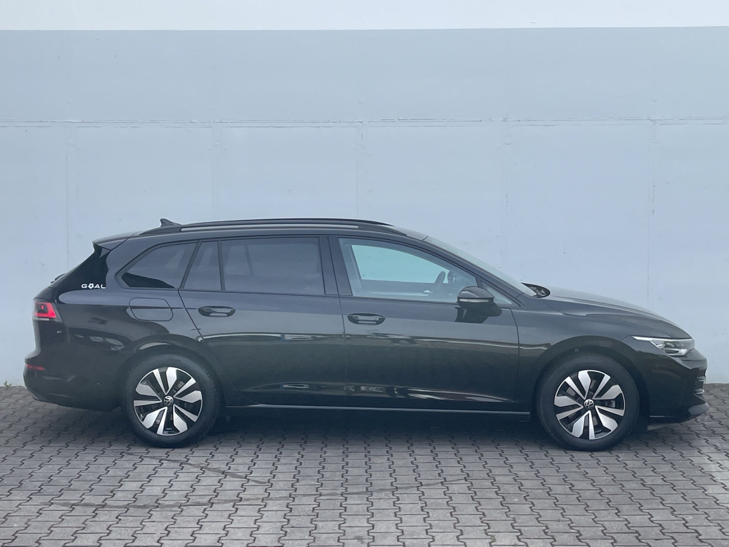 Golf Variant VIII 2.0 TDI DSG Goal AHK/IQ.Light 360°Kamera/Navi/ACC/App-Con./Spurwechsel/Lenkradhzg