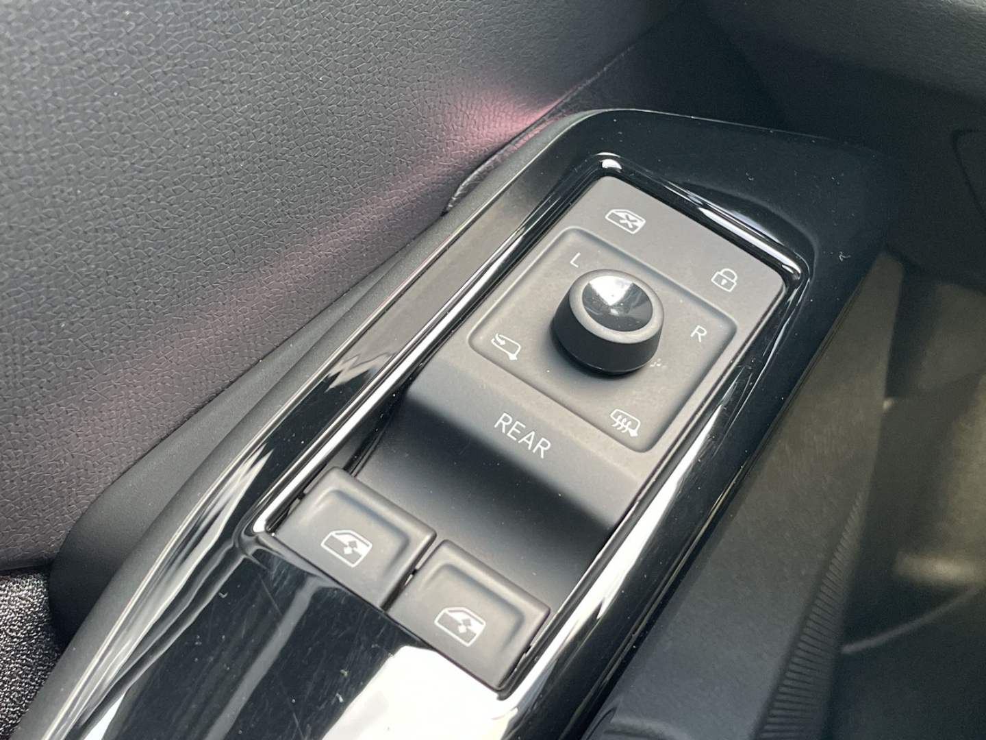 ID.3 Pro Kamera/Keyless/ACC/Navi/App-Connect/LED/Sitz- & Lenkradheizung