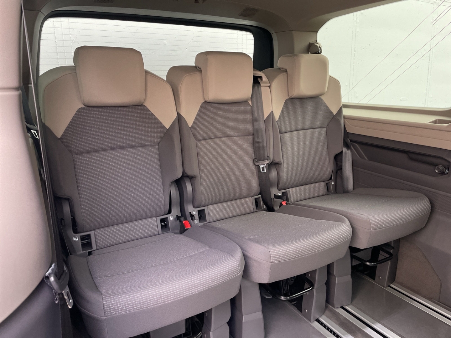 T7 Multivan 2.0 TDI DSG lang LED/Kamera/Navi/GRA/App-Connect/Sitzhzg