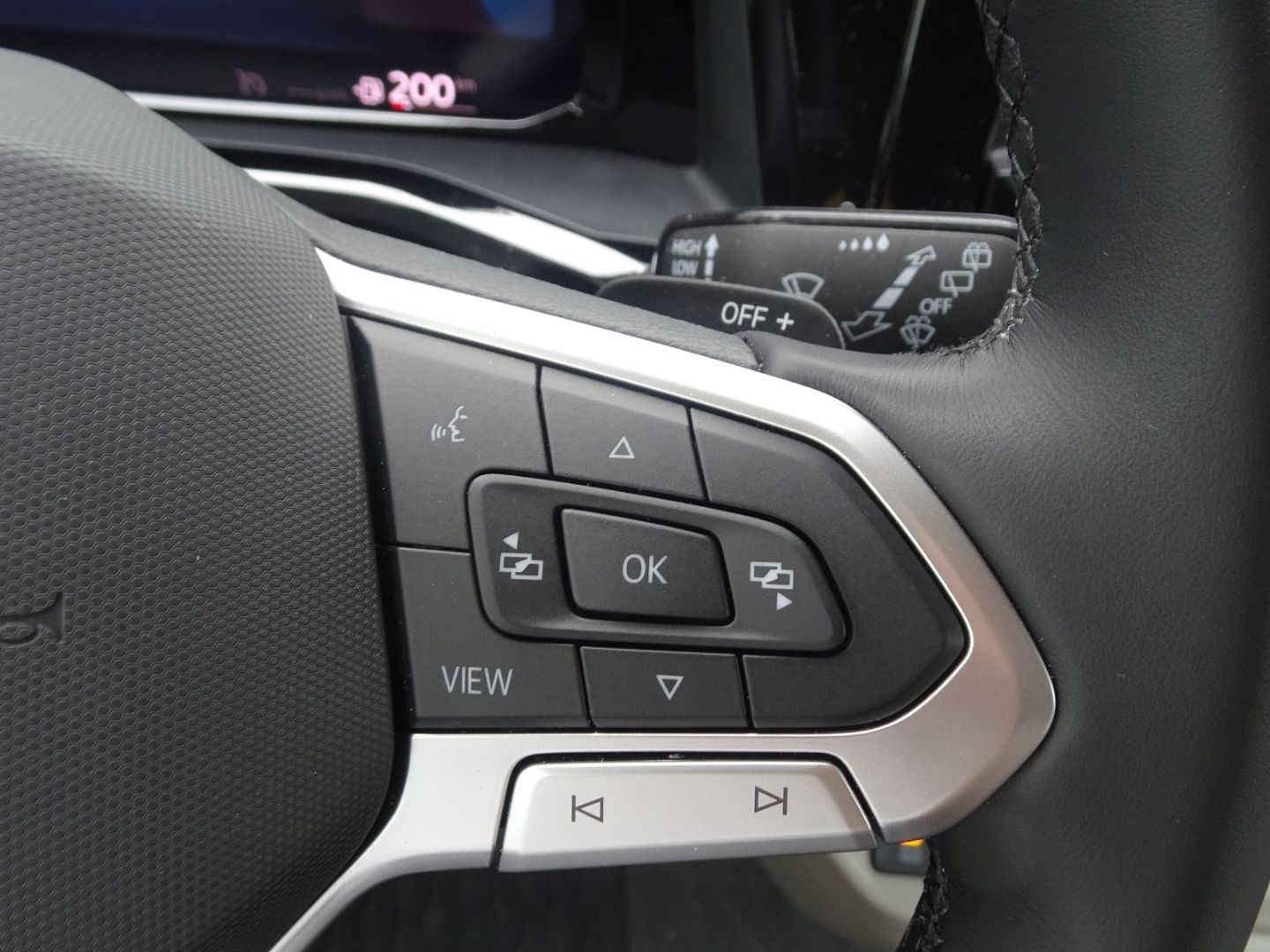 T7 Multivan 2.0 TDI DSG lang LED/Kamera/Navi/GRA/App-Connect/Sitzhzg