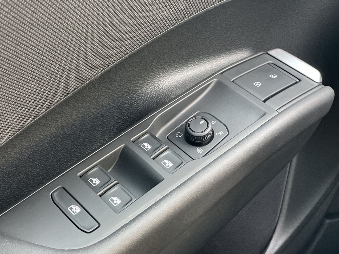 T-Roc 1.5 eTSI Life Kamera/ACC/LED/App-Connect  Spurwechsel/Sitzhzg