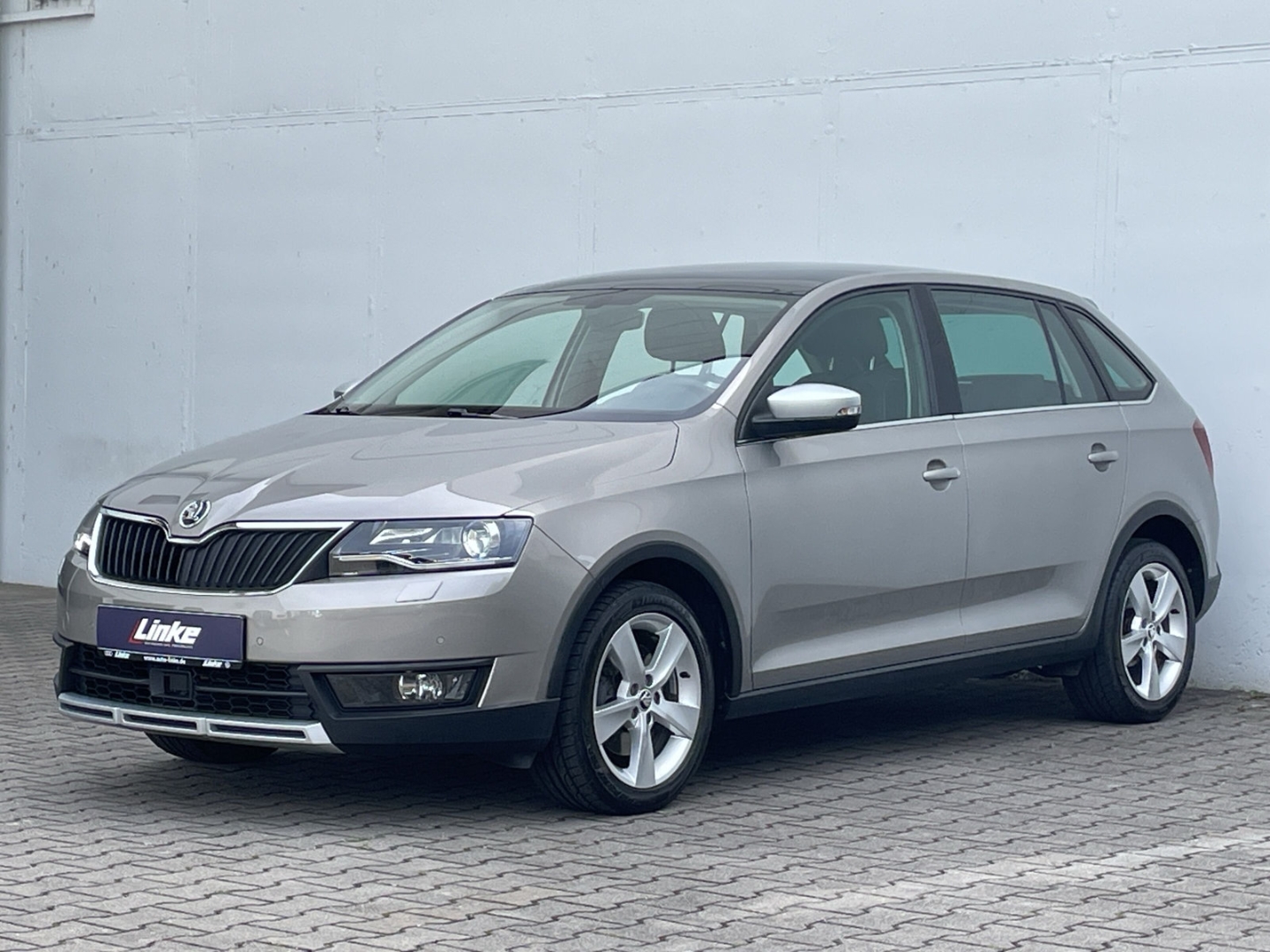 Rapid Spaceback 1.4 TSI DSG Ambition AHK/Pano/Xenon/PDC/SmartLink/GRA/Sitzhzg/