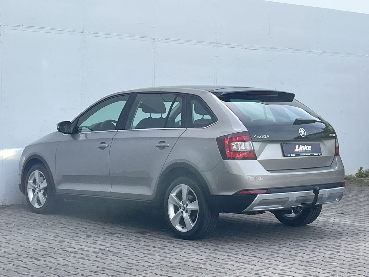 Rapid Spaceback 1.4 TSI DSG Ambition AHK/Pano/Xenon/PDC/SmartLink/GRA/Sitzhzg/