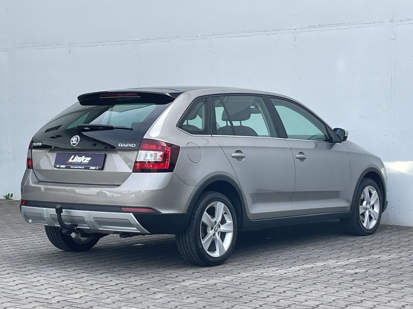 Rapid Spaceback 1.4 TSI DSG Ambition AHK/Pano/Xenon/PDC/SmartLink/GRA/Sitzhzg/