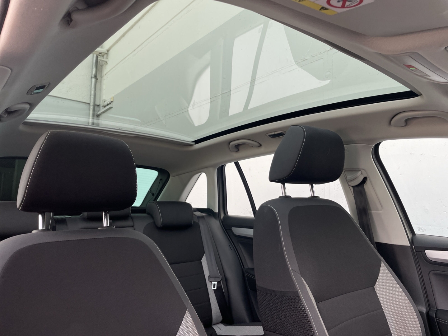 Rapid Spaceback 1.4 TSI DSG Ambition AHK/Pano/Xenon/PDC/SmartLink/GRA/Sitzhzg/