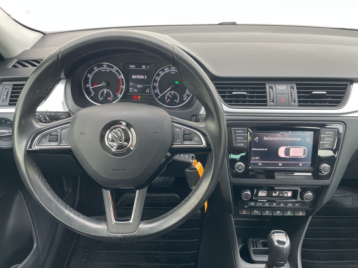 Rapid Spaceback 1.4 TSI DSG Ambition AHK/Pano/Xenon/PDC/SmartLink/GRA/Sitzhzg/