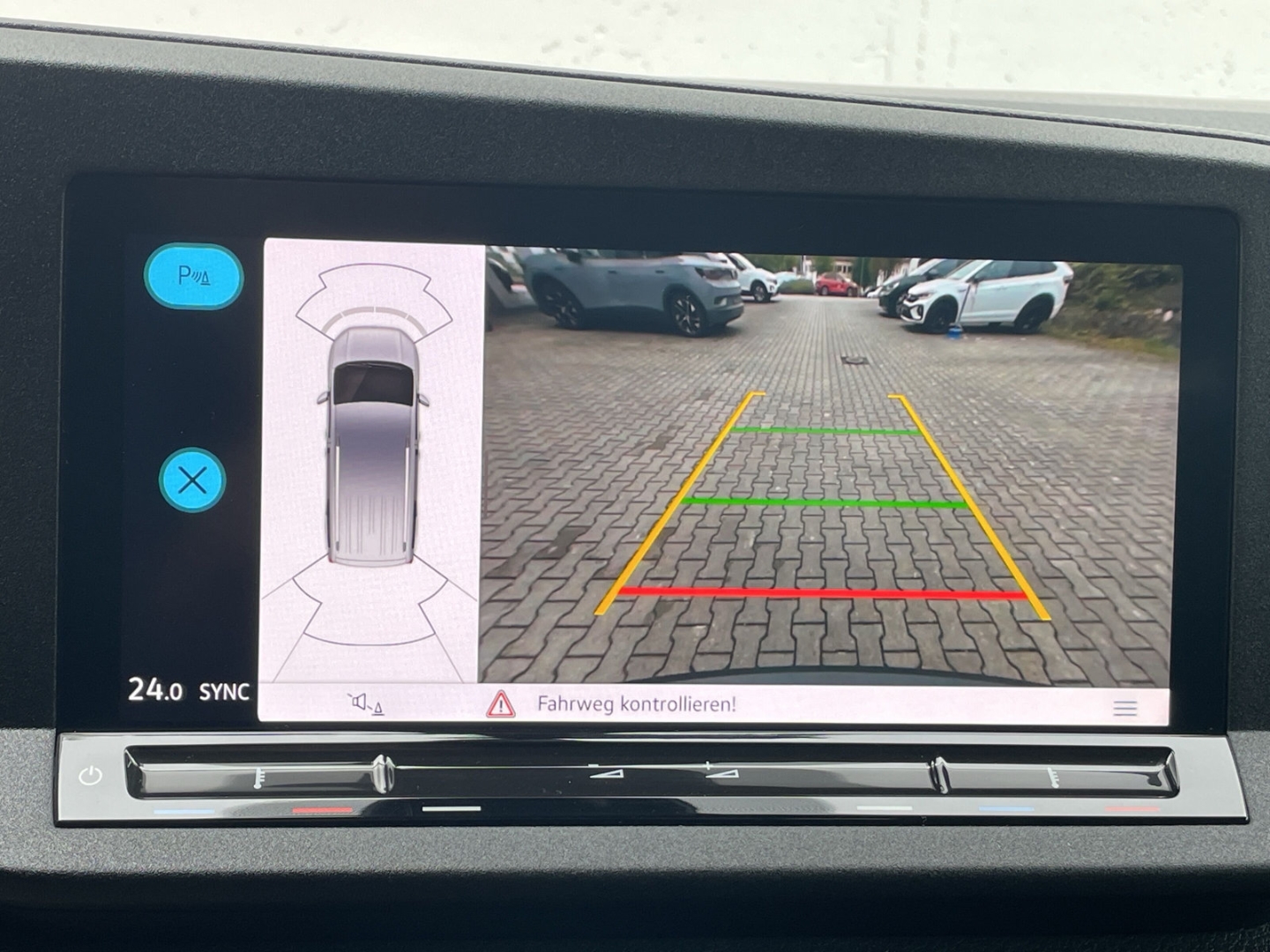 Caddy Maxi Kombi 1.5 TSI EcoProfi AHK/Kamera/ACC/LED/Keyless/Navi/App-Connect