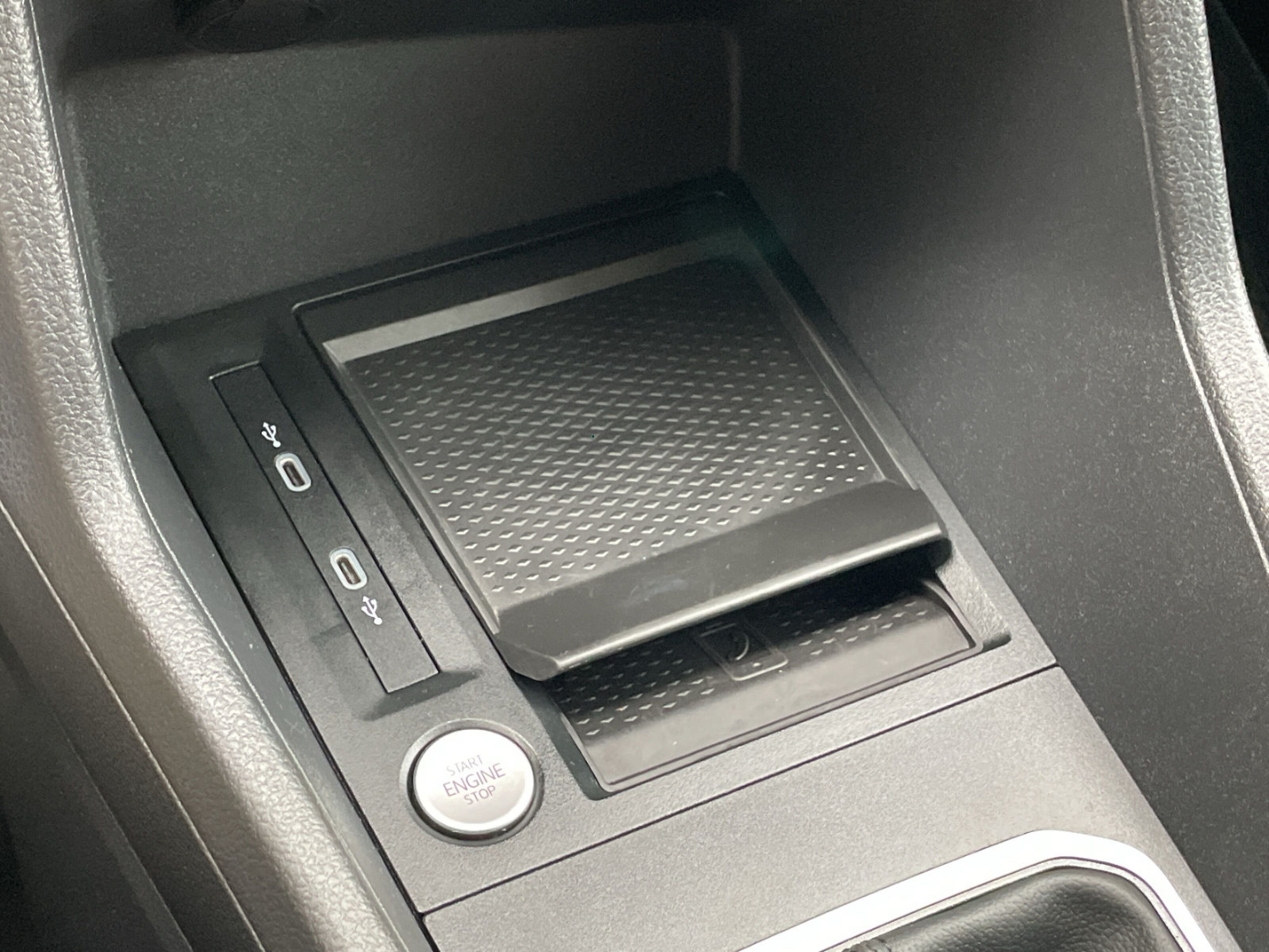 Caddy Maxi Kombi 1.5 TSI EcoProfi AHK/Kamera/ACC/LED/Keyless/Navi/App-Connect