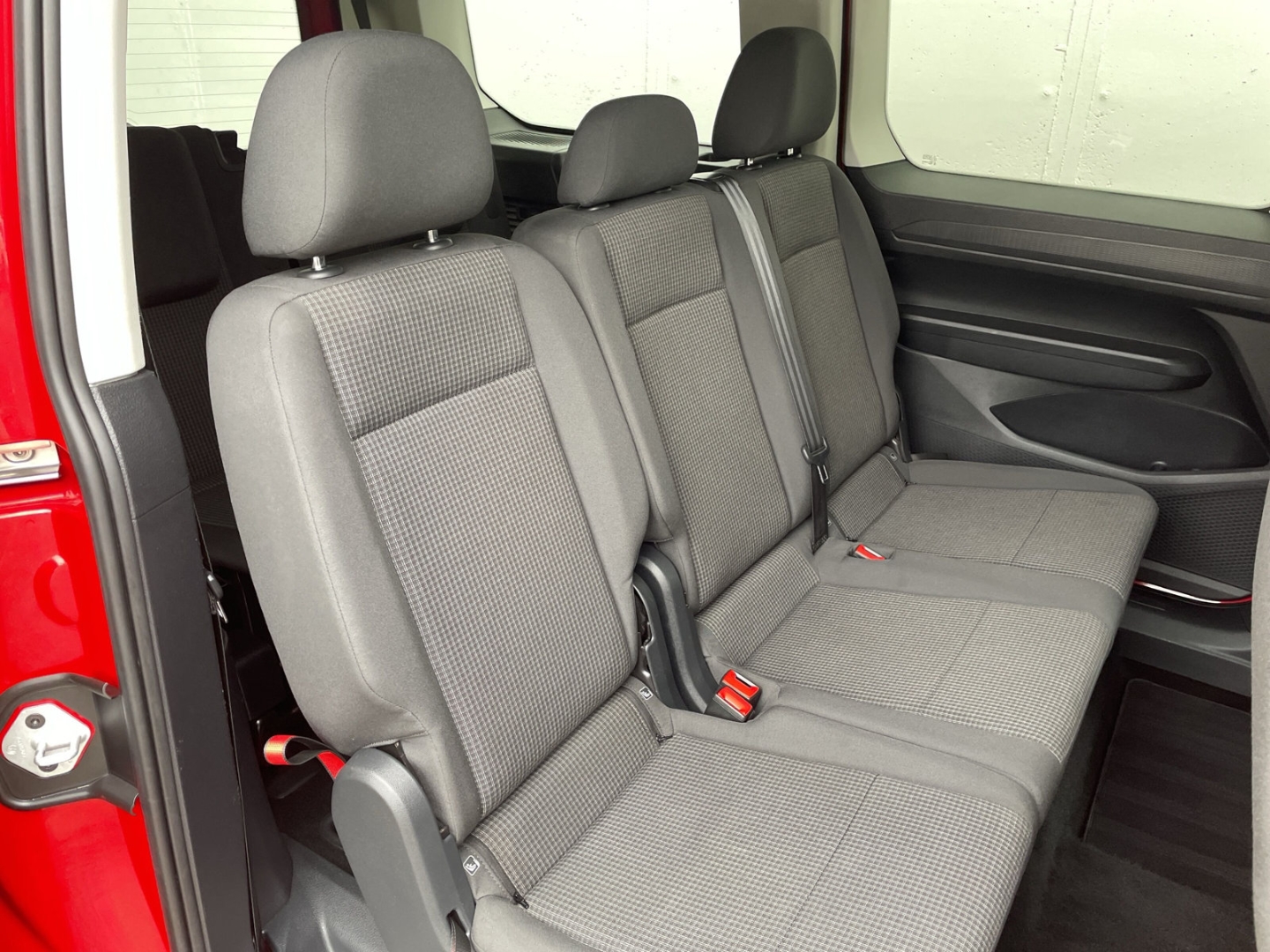 Caddy Maxi Kombi 1.5 TSI EcoProfi AHK/Kamera/ACC/LED/Keyless/Navi/App-Connect