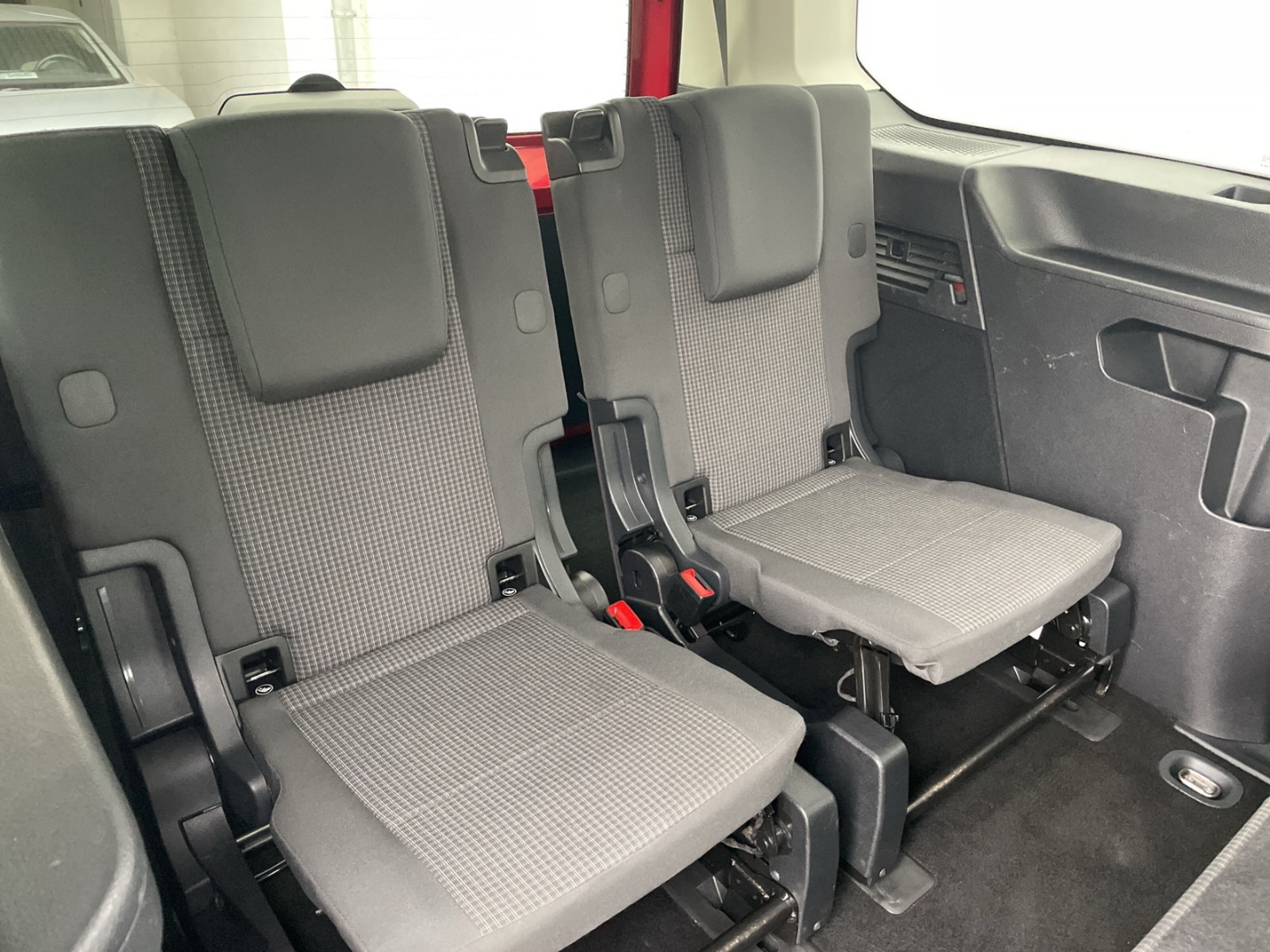 Caddy Maxi Kombi 1.5 TSI EcoProfi AHK/Kamera/ACC/LED/Keyless/Navi/App-Connect