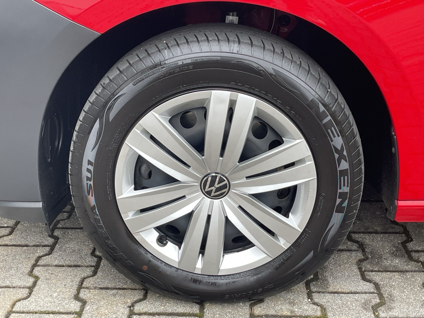 Caddy Maxi Kombi 1.5 TSI EcoProfi AHK/Kamera/ACC/LED/Keyless/Navi/App-Connect