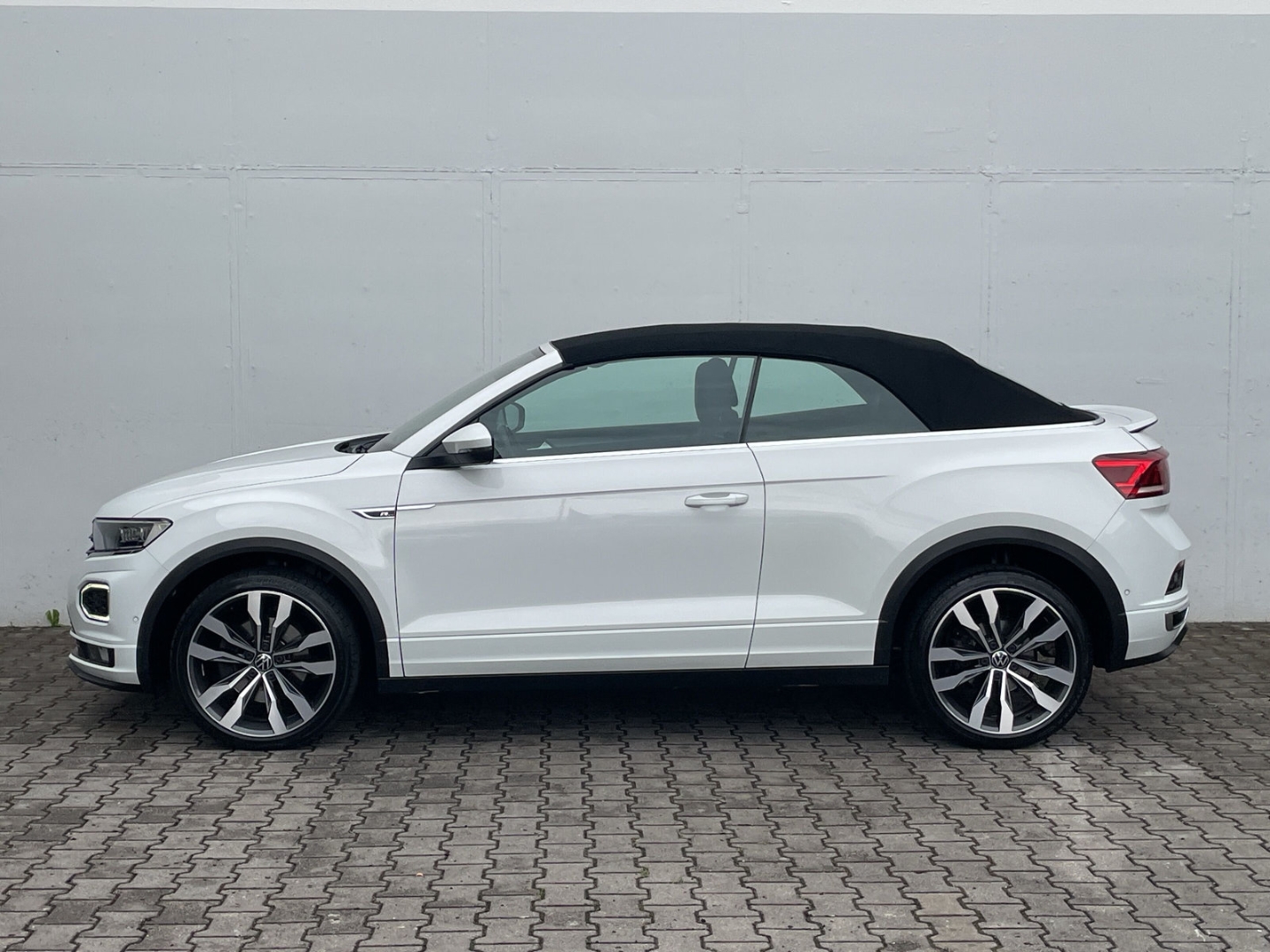 T-Roc Cabriolet 1.5 TSI DSG R-Line Kamera/Navi/ACC/App-Con/LED/Sitzhzg/Blind Spot