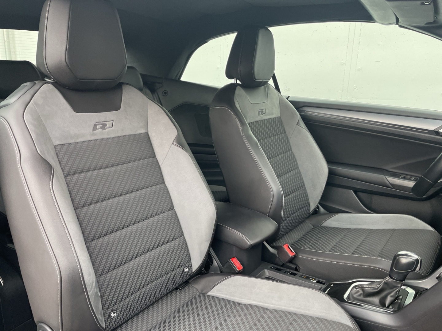 T-Roc Cabriolet 1.5 TSI DSG R-Line Kamera/Navi/ACC/App-Con/LED/Sitzhzg/Blind Spot
