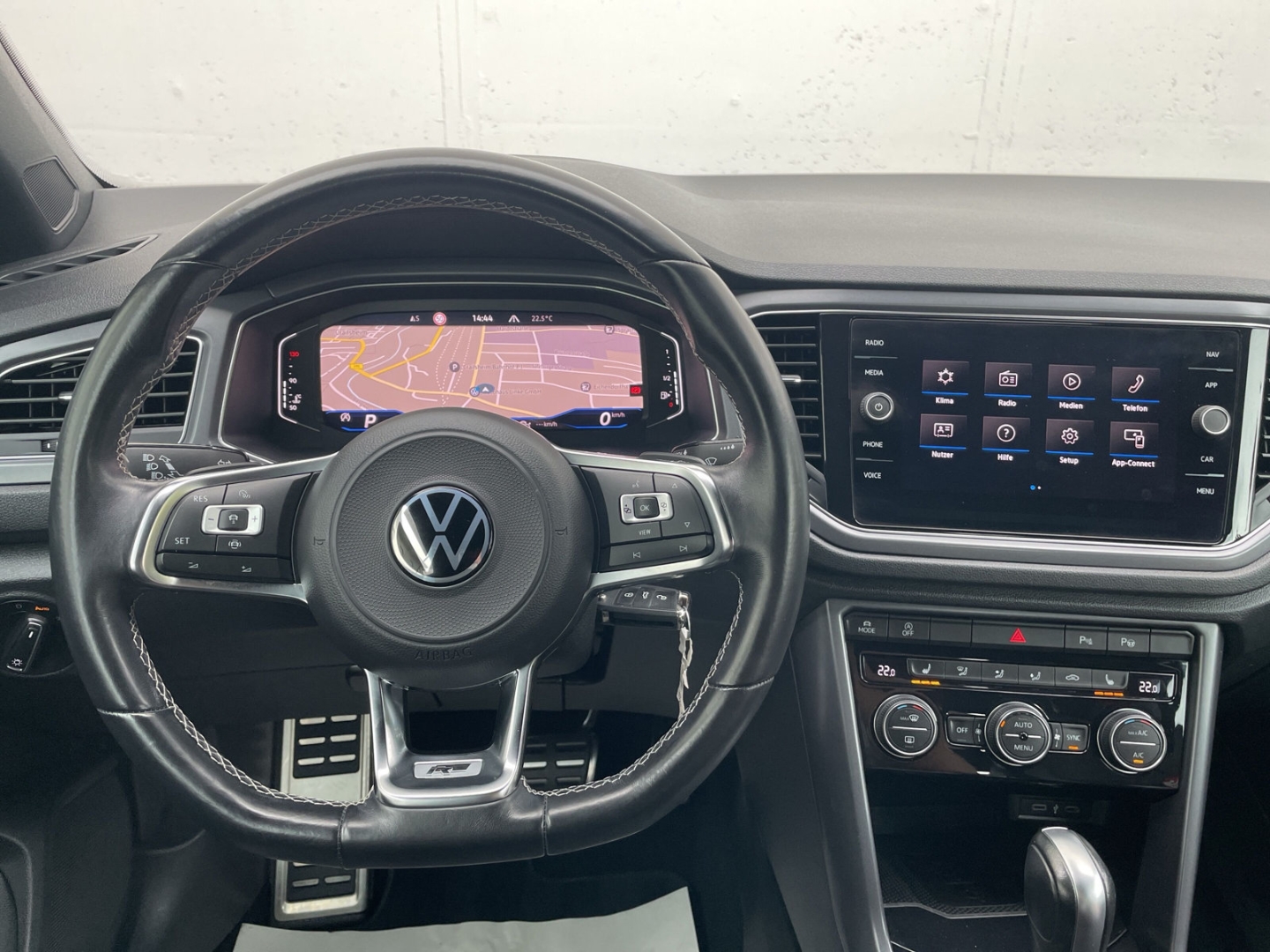 T-Roc Cabriolet 1.5 TSI DSG R-Line Kamera/Navi/ACC/App-Con/LED/Sitzhzg/Blind Spot