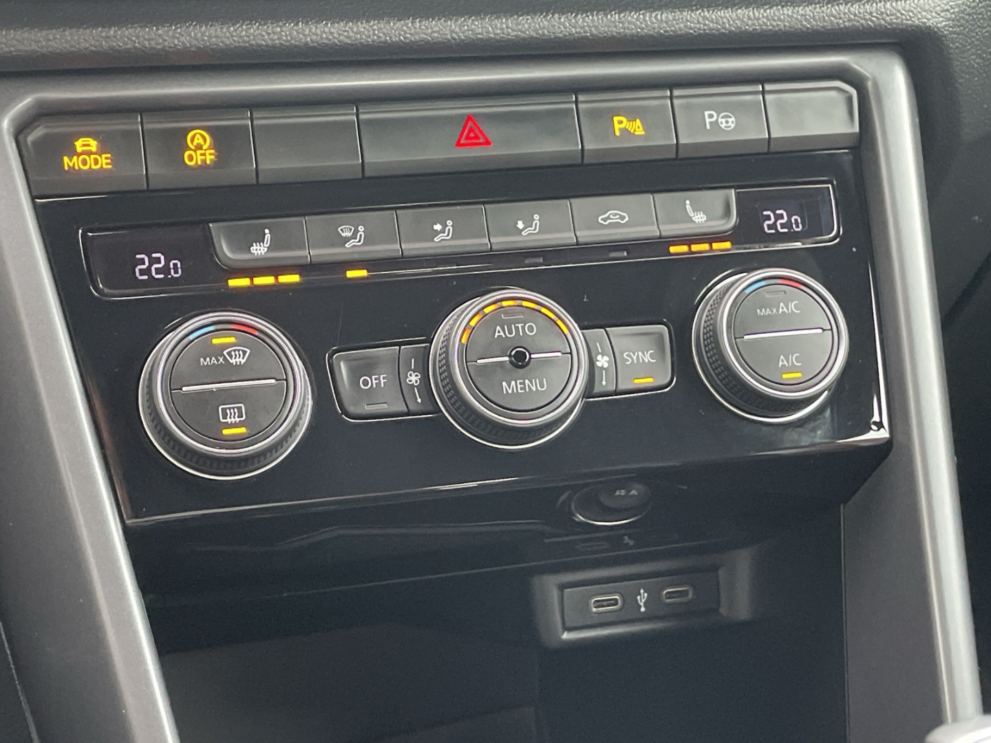T-Roc Cabriolet 1.5 TSI DSG R-Line Kamera/Navi/ACC/App-Con/LED/Sitzhzg/Blind Spot