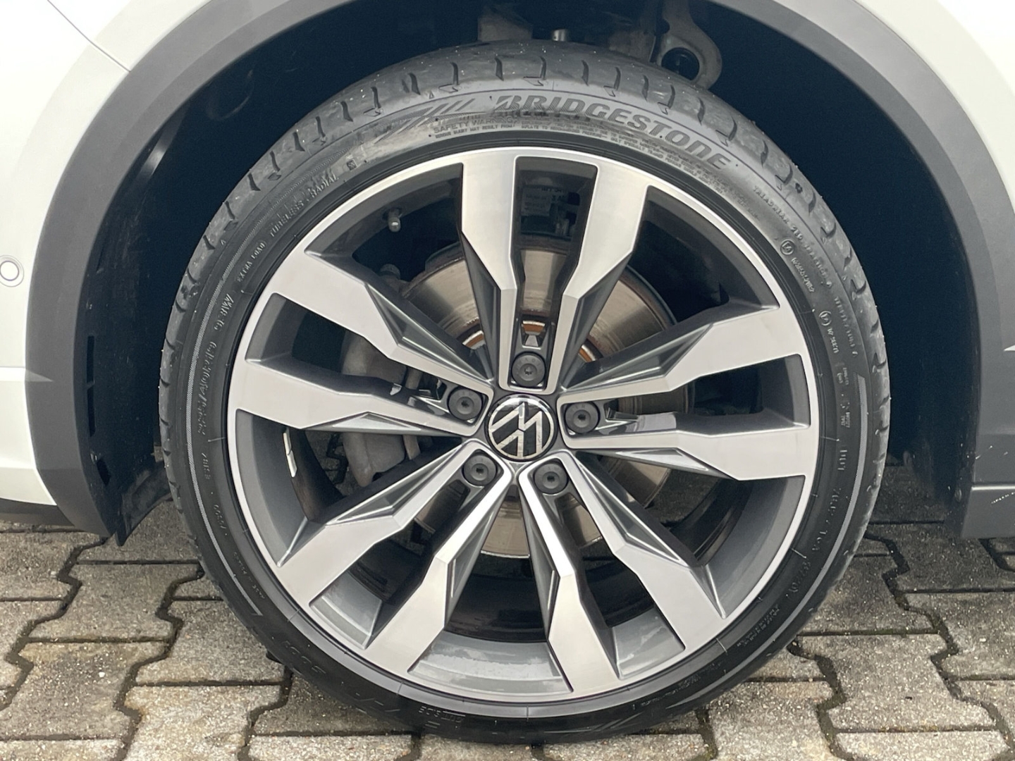 T-Roc Cabriolet 1.5 TSI DSG R-Line Kamera/Navi/ACC/App-Con/LED/Sitzhzg/Blind Spot