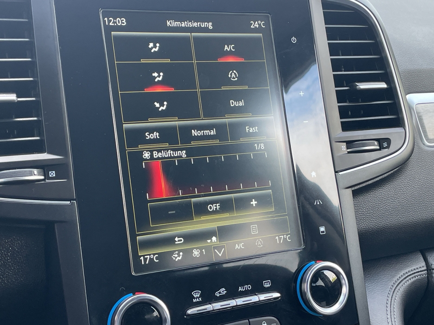 Koleos TCe Initiale Paris Pano/Kamera/Bose/AHK/Navi/Keyless/el.Heckklappe/Full LED/Massage/ACC
