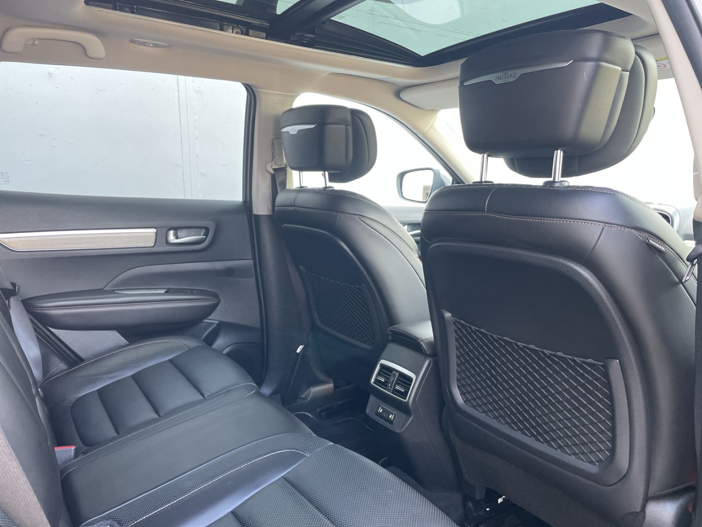 Koleos TCe Initiale Paris Pano/Kamera/Bose/AHK/Navi/Keyless/el.Heckklappe/Full LED/Massage/ACC