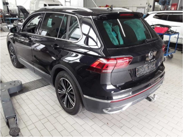 Tiguan 1.5TSI DSG Elegance AHK/Kamera/Matrix/ACC/Keyless/el.Heckklappe/App-Connect/Navi/