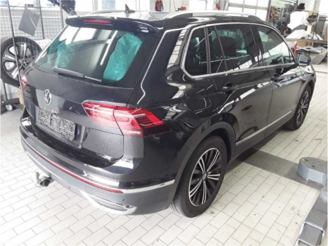 Tiguan 1.5TSI DSG Elegance AHK/Kamera/Matrix/ACC/Keyless/el.Heckklappe/App-Connect/Navi/