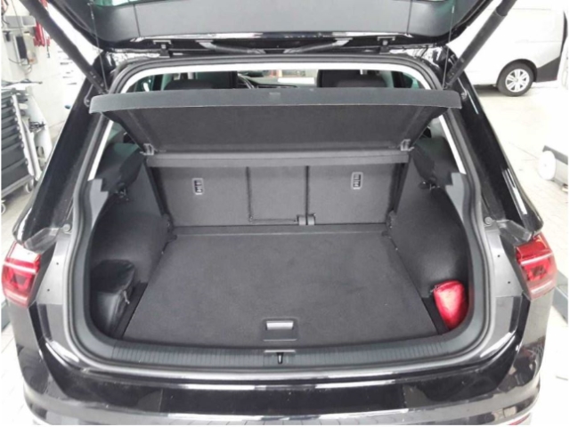 Tiguan 1.5TSI DSG Elegance AHK/Kamera/Matrix/ACC/Keyless/el.Heckklappe/App-Connect/Navi/