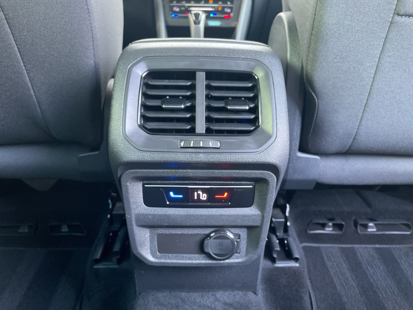 Tiguan 1.5TSI DSG Elegance AHK/Kamera/Matrix/ACC/Keyless/el.Heckklappe/App-Connect/Navi/