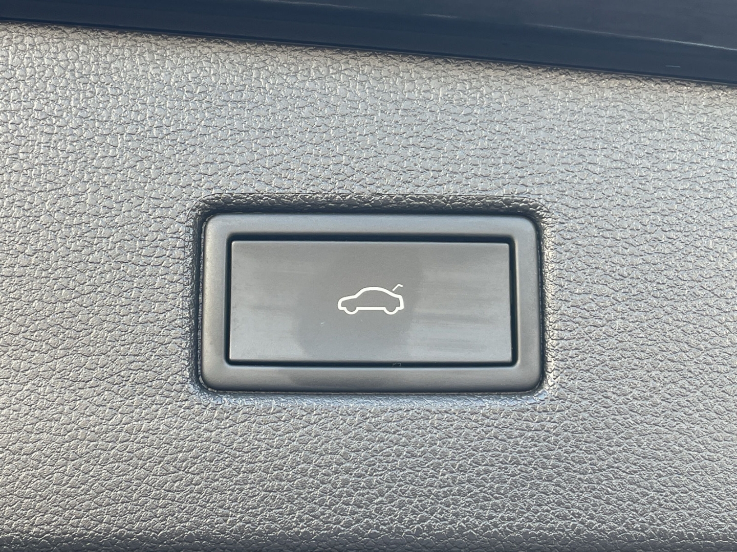 Tiguan 1.5TSI DSG Elegance AHK/Kamera/Matrix/ACC/Keyless/el.Heckklappe/App-Connect/Navi/