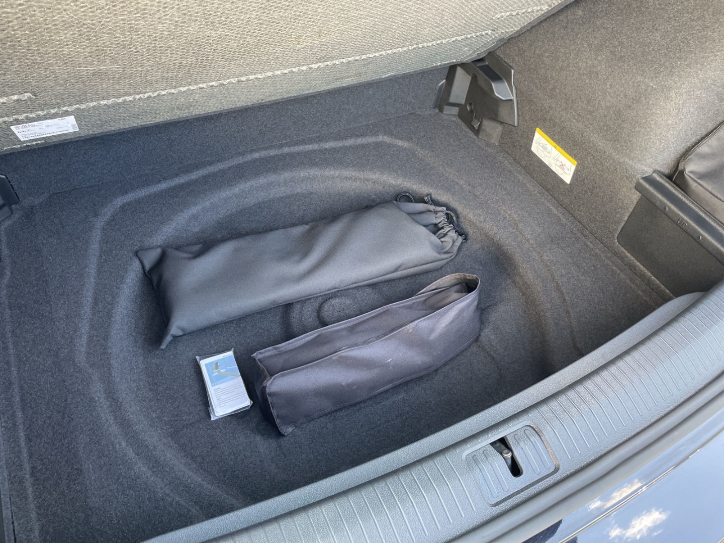 Tiguan 1.5TSI DSG Elegance AHK/Kamera/Matrix/ACC/Keyless/el.Heckklappe/App-Connect/Navi/