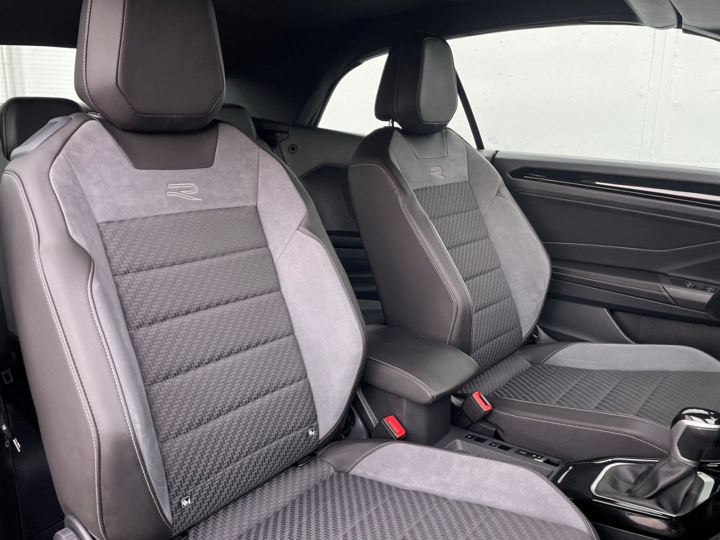 T-Roc Cabriolet 1.5TSI DSG R-Line AHK/Matrix/Kamera/beatsKeyless/ACC/App-Connect/Navi