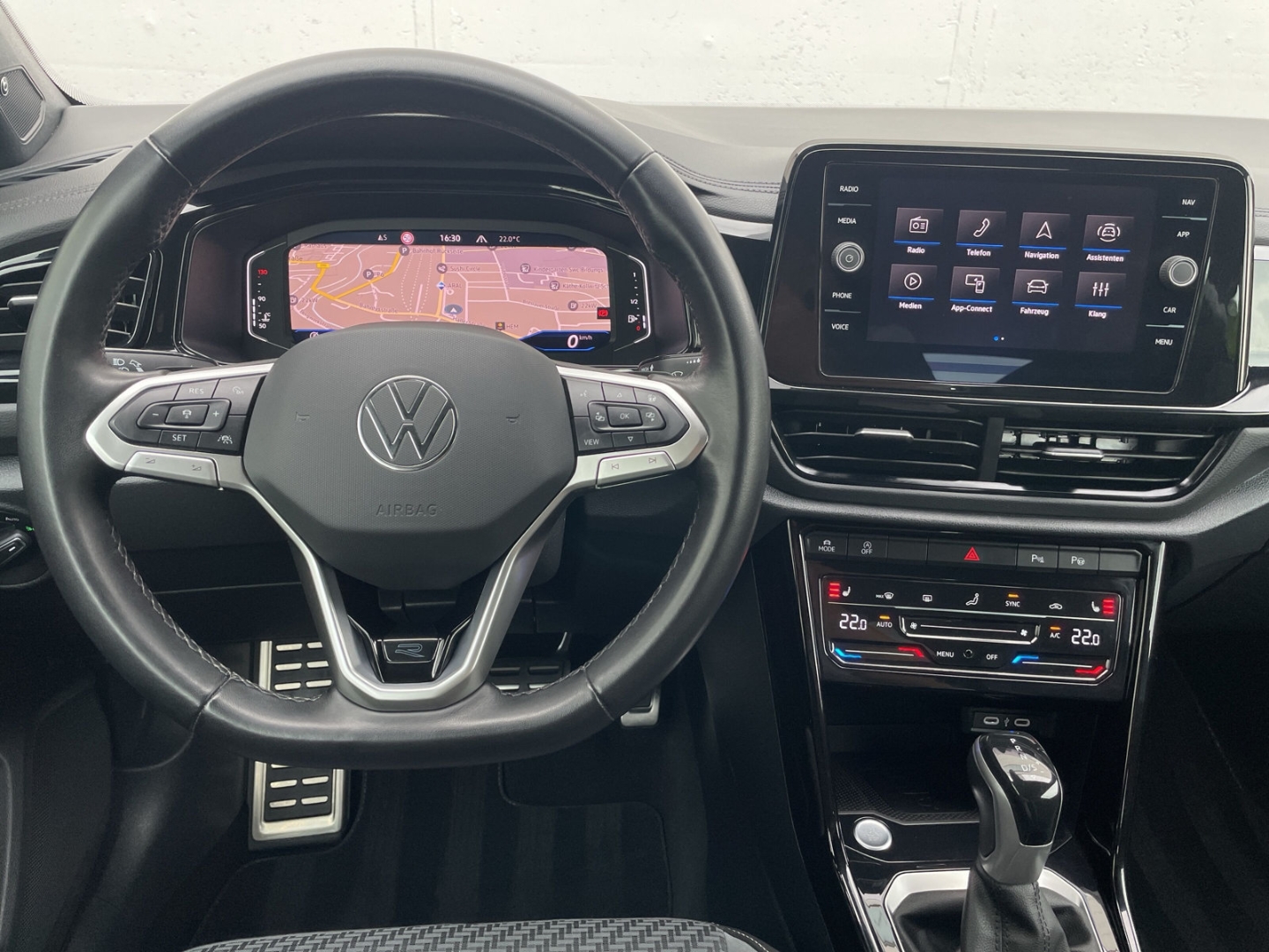 T-Roc Cabriolet 1.5TSI DSG R-Line AHK/Matrix/Kamera/beatsKeyless/ACC/App-Connect/Navi