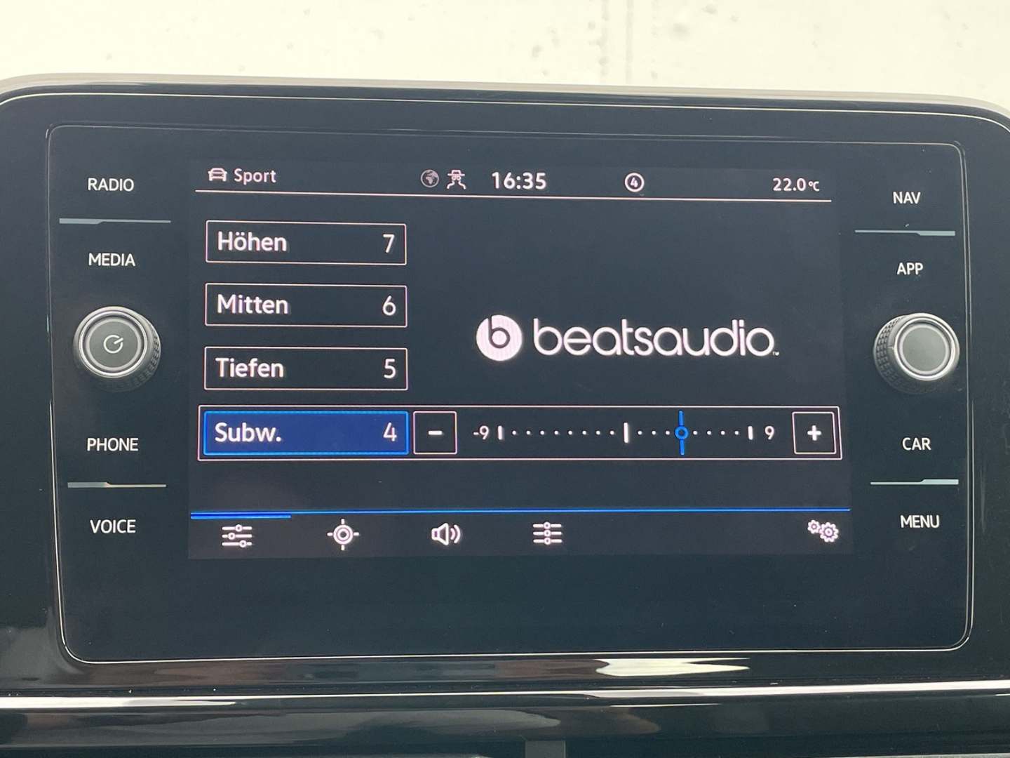 T-Roc Cabriolet 1.5TSI DSG R-Line AHK/Matrix/Kamera/beatsKeyless/ACC/App-Connect/Navi