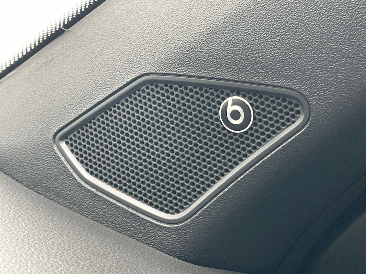 T-Roc Cabriolet 1.5TSI DSG R-Line AHK/Matrix/Kamera/beatsKeyless/ACC/App-Connect/Navi