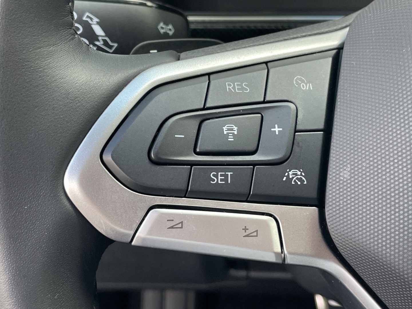 T-Cross 1.5 TSI DSG Goal AHK/Kamera/Matrix/Navi/ACC/App-Connect/Sitzhzg