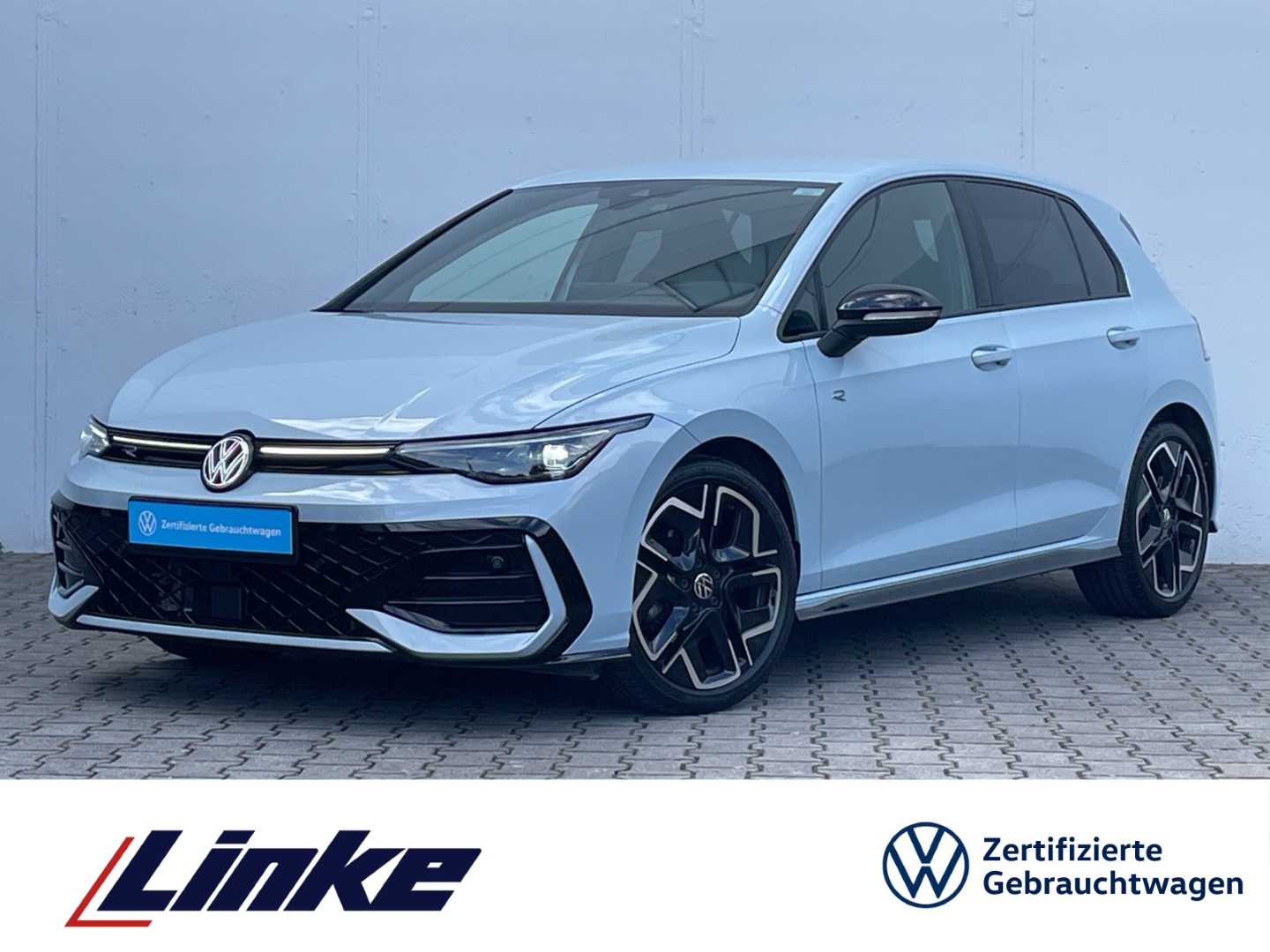 Golf VIII 1.5 eTSI DSG R-Line Black Style Matrix/AHK/HU...