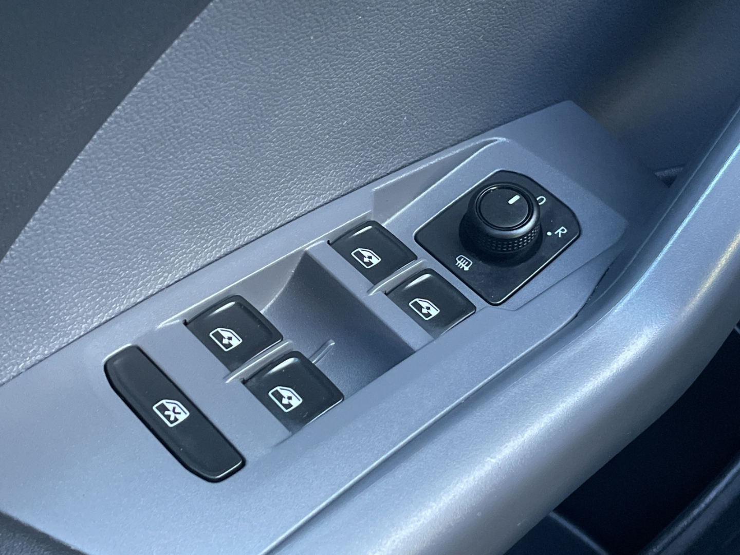 T-Cross 1.0 TSI R-Line PDC/Blind Spot/Bluetooth/Climatronic/Radio