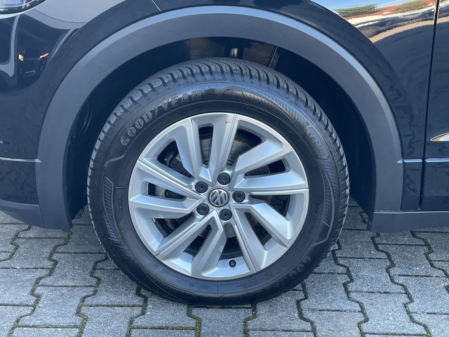 T-Cross 1.0 TSI R-Line PDC/Blind Spot/Bluetooth/Climatronic/Radio