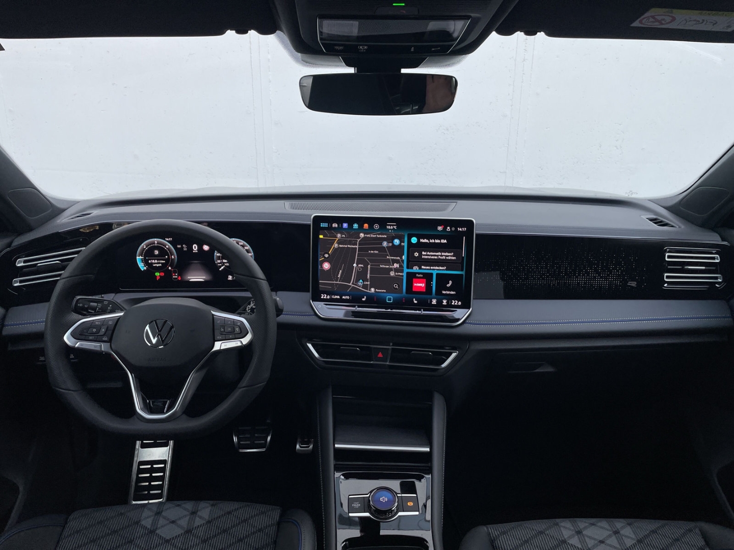Tiguan 2.0 TDI R-Line Black Style AHK/360°Kamera/IQ.LIGHT/Navi/App-Connect