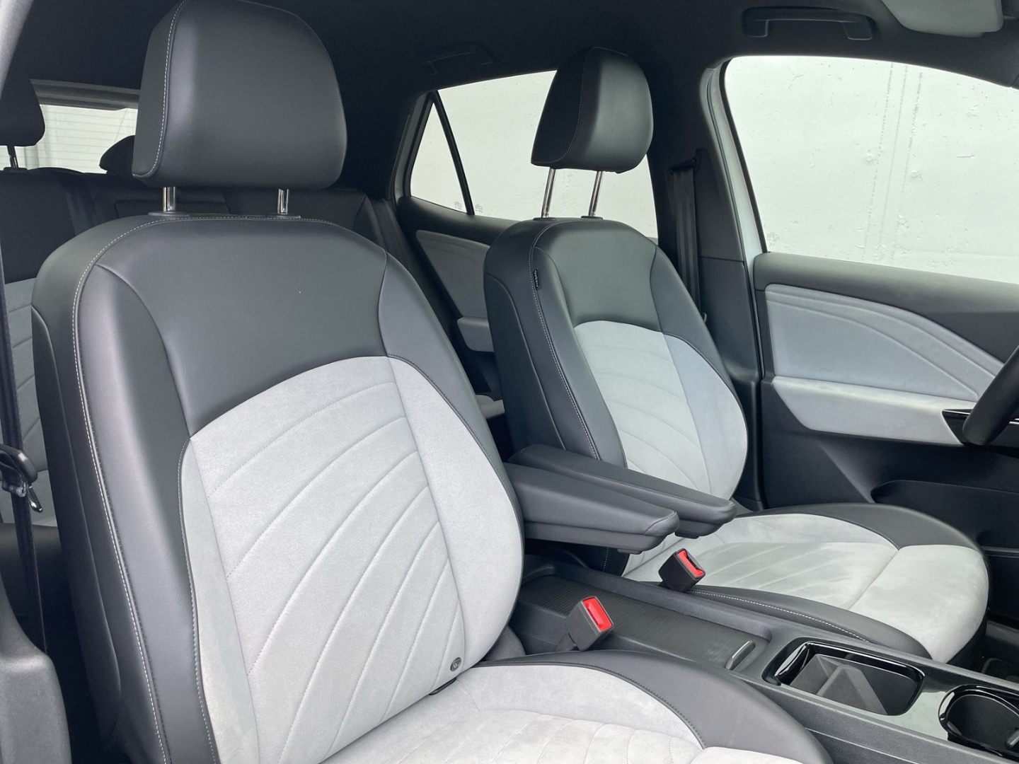 ID.3 Pro Move AHK/360°Kamera/Navi/Keyless/App-Connect/ACC/ergoActive