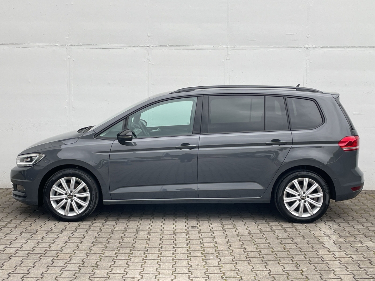 Touran 1.5 TSI DSG Highline AHK/Kamera/LED/Navi/App-Connect/ACC/Travel/Spurwechsel/el.Heckklappe
