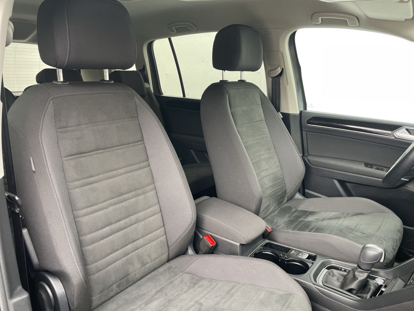 Touran 1.5 TSI DSG Highline AHK/Kamera/LED/Navi/App-Connect/ACC/Travel/Spurwechsel/el.Heckklappe