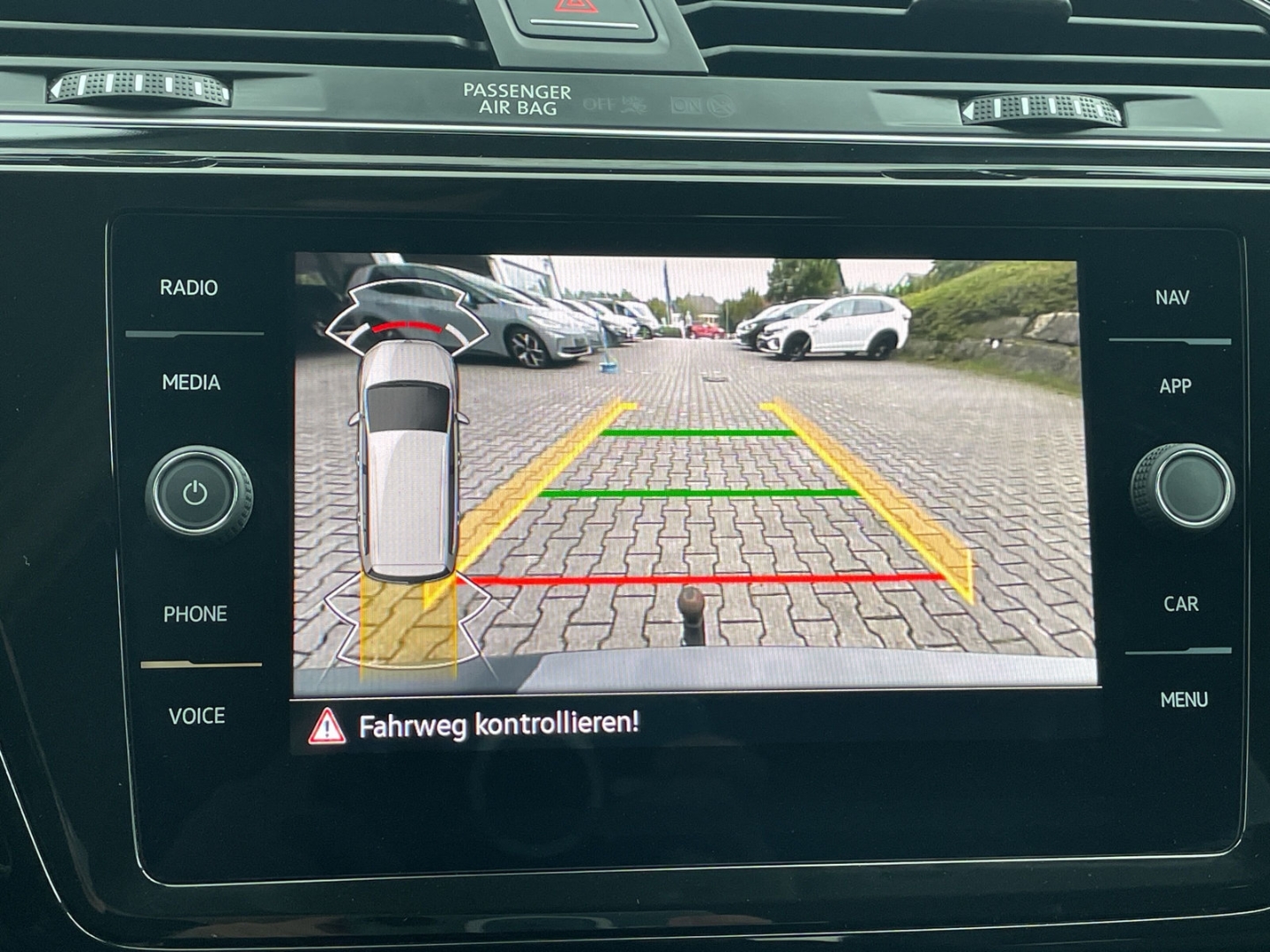 Touran 1.5 TSI DSG Highline AHK/Kamera/LED/Navi/App-Connect/ACC/Travel/Spurwechsel/el.Heckklappe