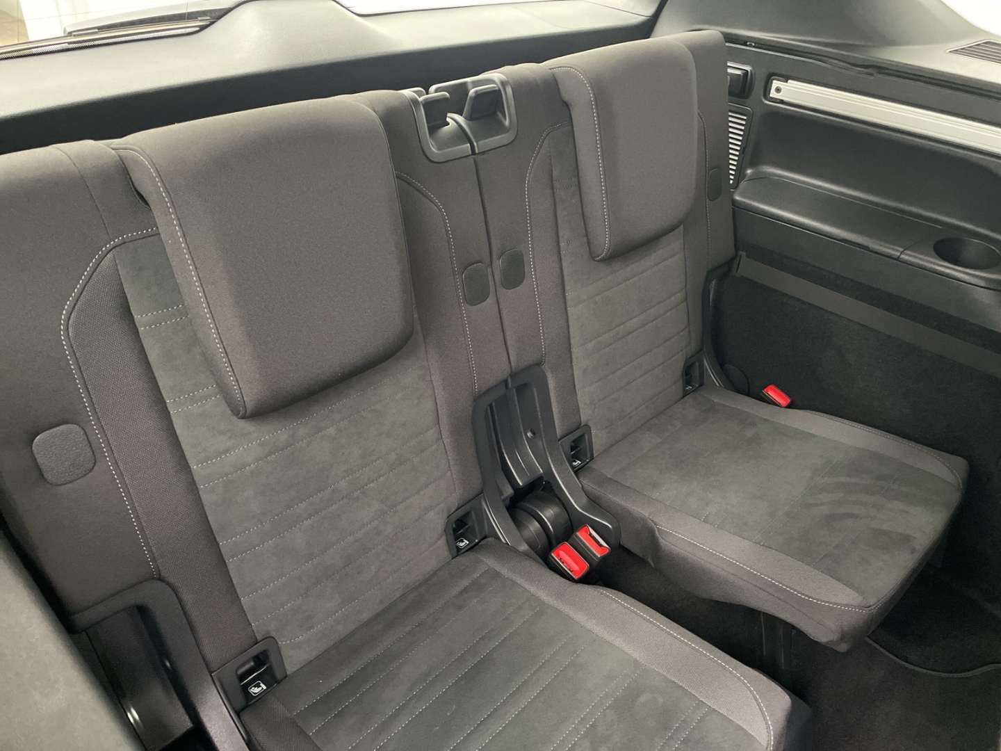 Touran 1.5 TSI DSG Highline AHK/Kamera/LED/Navi/App-Connect/ACC/Travel/Spurwechsel/el.Heckklappe
