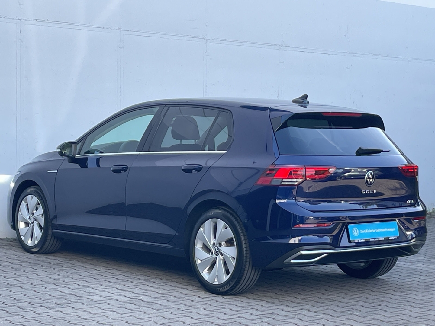 Golf VIII 1.5 eTSI DSG Style AHK/Kamera/Navi/ACC/App-Connect/ergoActive/Keyless/LED Plus