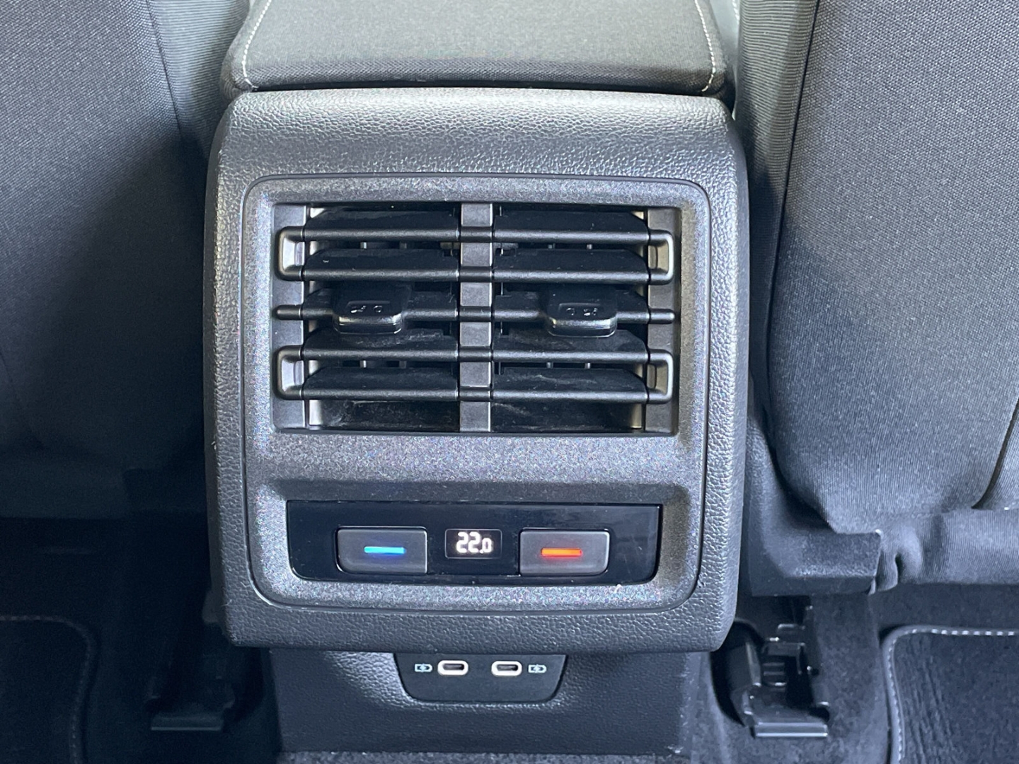 Golf VIII 1.5 eTSI DSG Style AHK/Kamera/Navi/ACC/App-Connect/ergoActive/Keyless/LED Plus