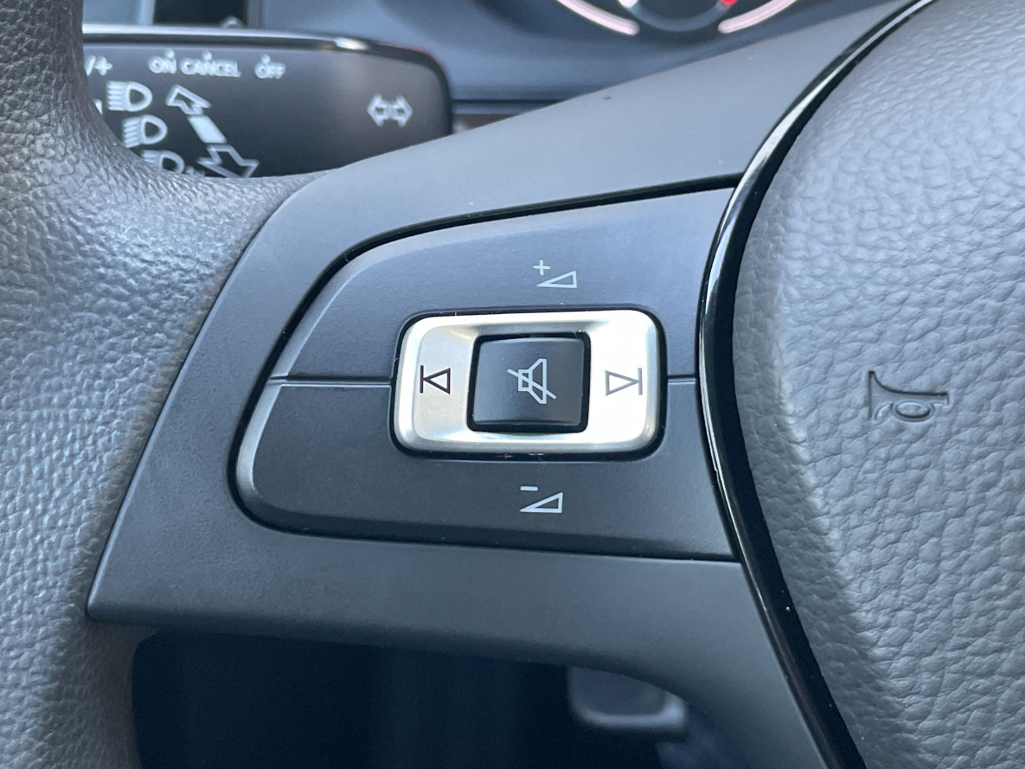 Polo 1.0 Comfortline Kamera/App-Connect/PDC/Klima/Radio