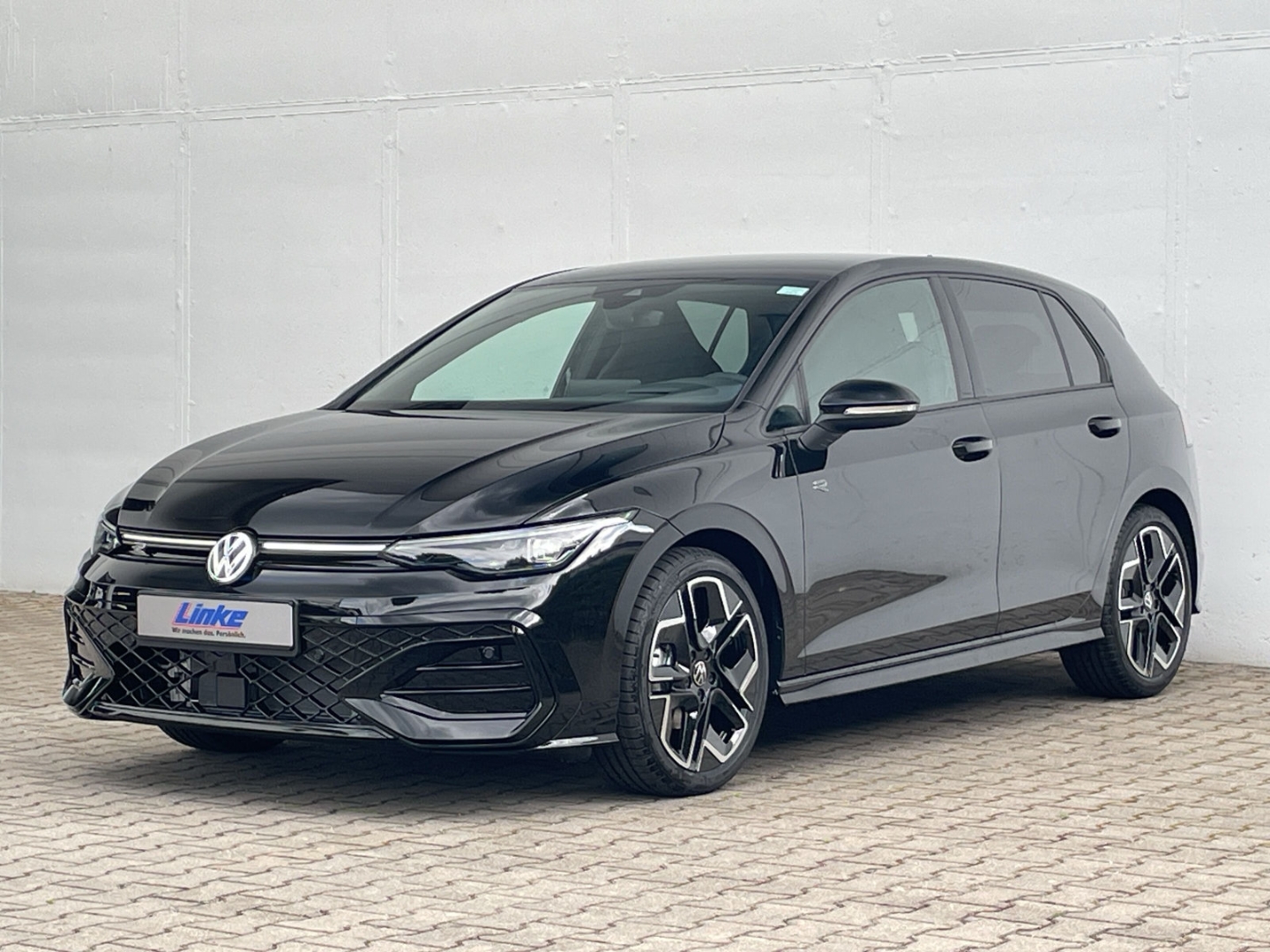 Golf VIII 1.5 eTSI DSG R-Line HUD/AHK/Kamera/ACC