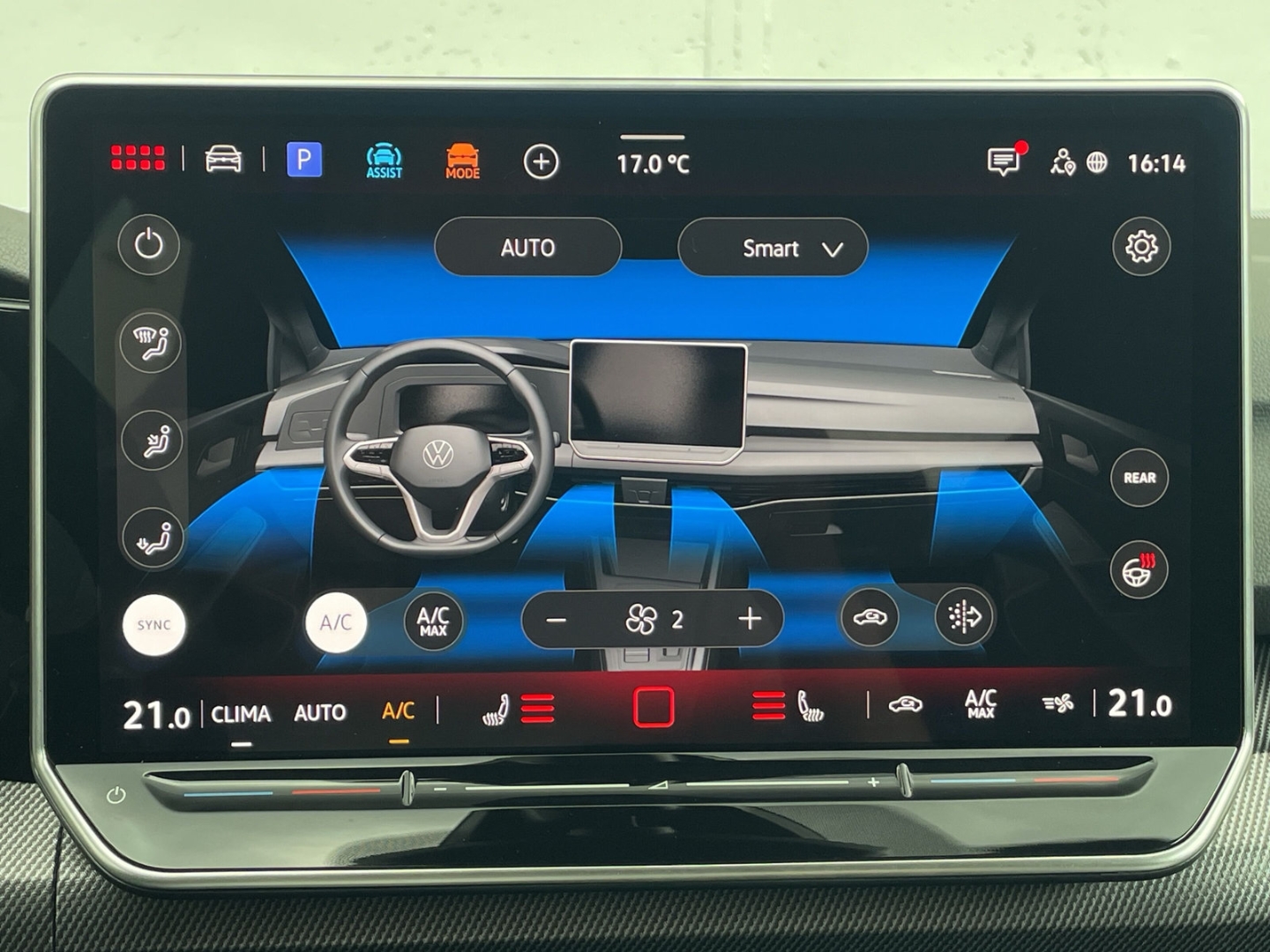 Golf VIII 1.5 eTSI DSG R-Line HUD/AHK/Kamera/ACC