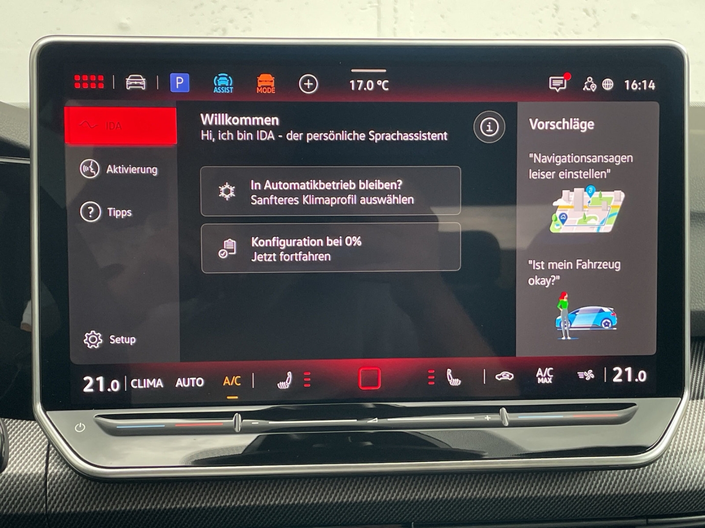 Golf VIII 1.5 eTSI DSG R-Line HUD/AHK/Kamera/ACC